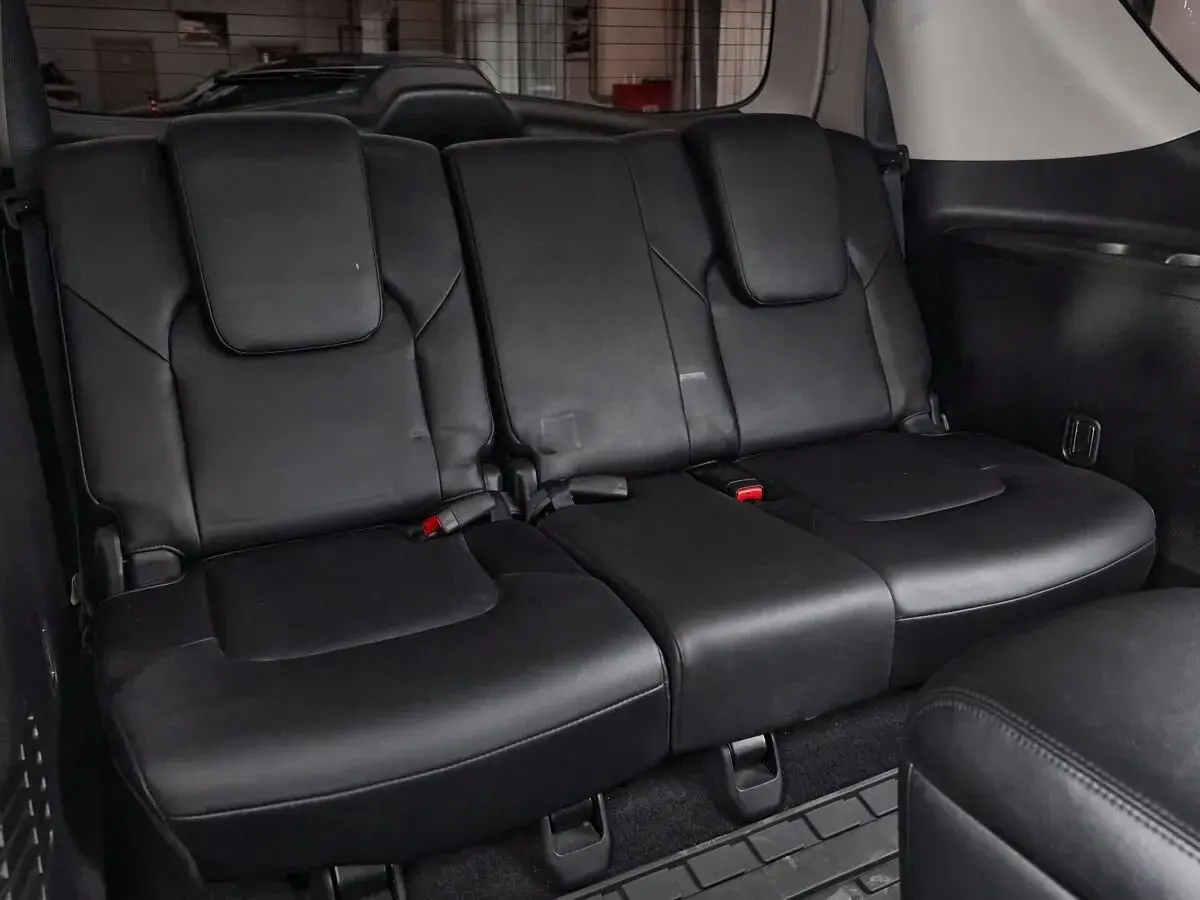 Infiniti QX56