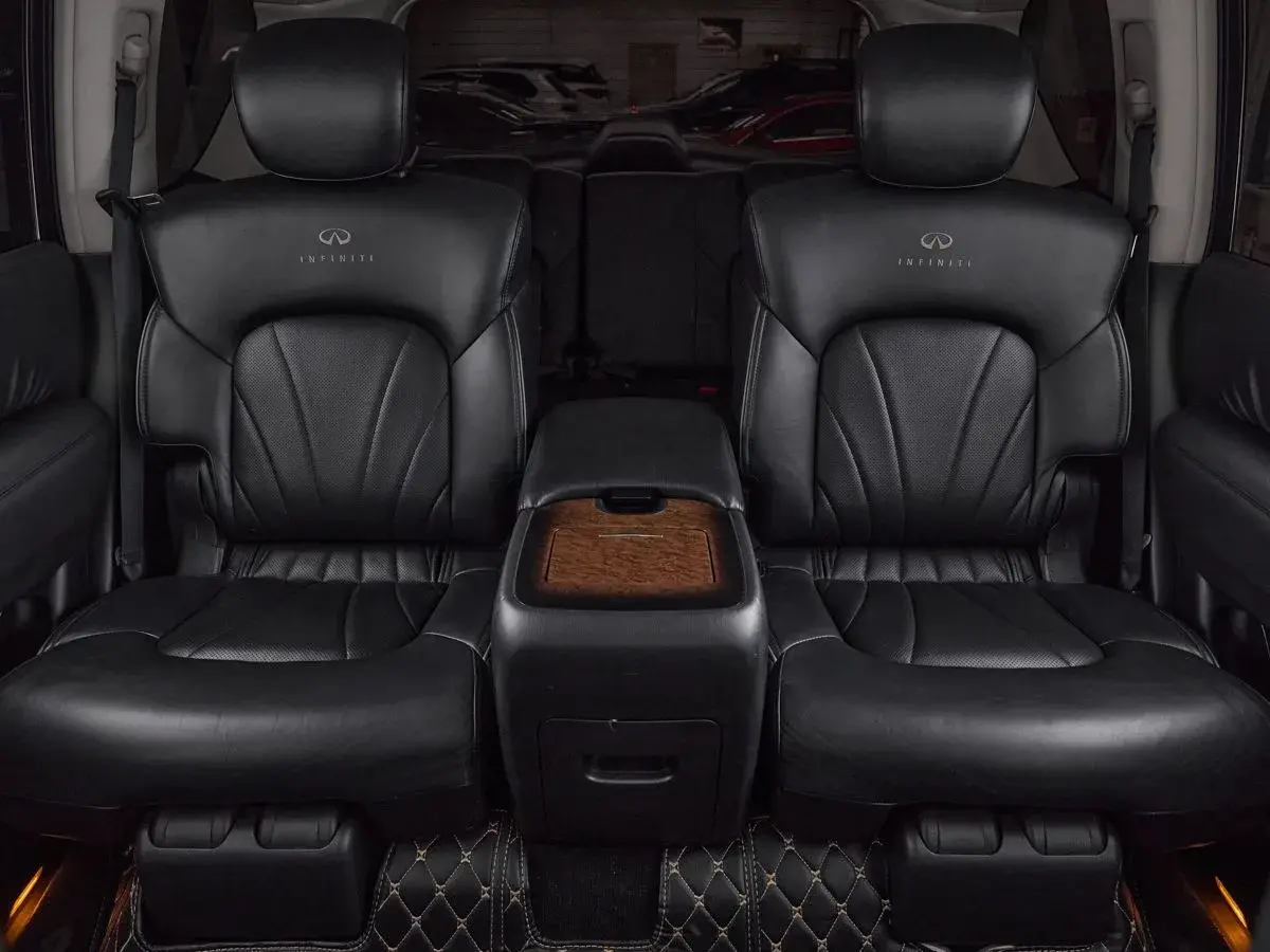 Infiniti QX56