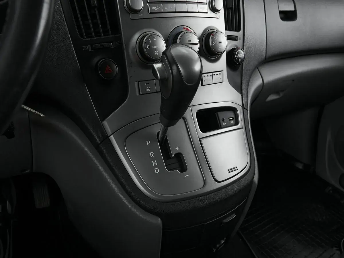Hyundai H-1