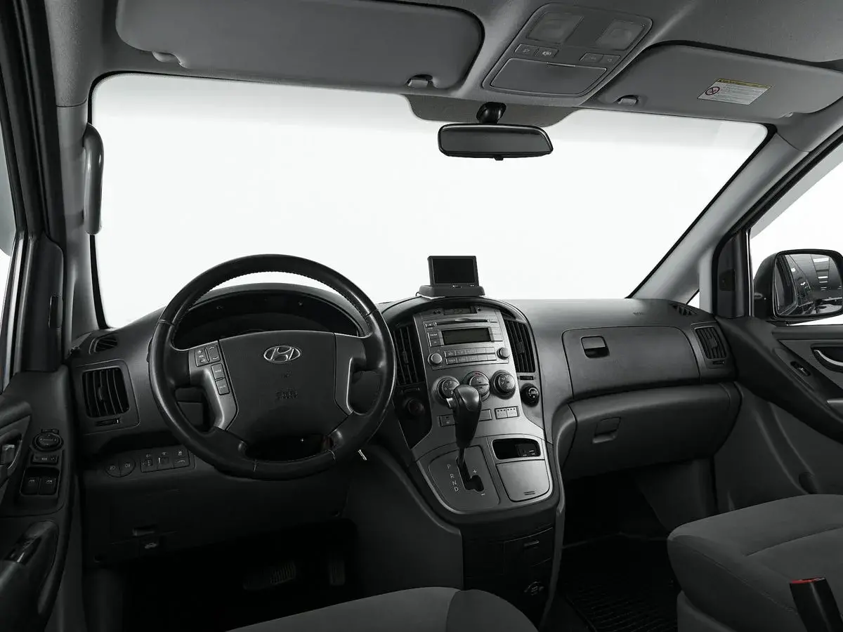 Hyundai H-1