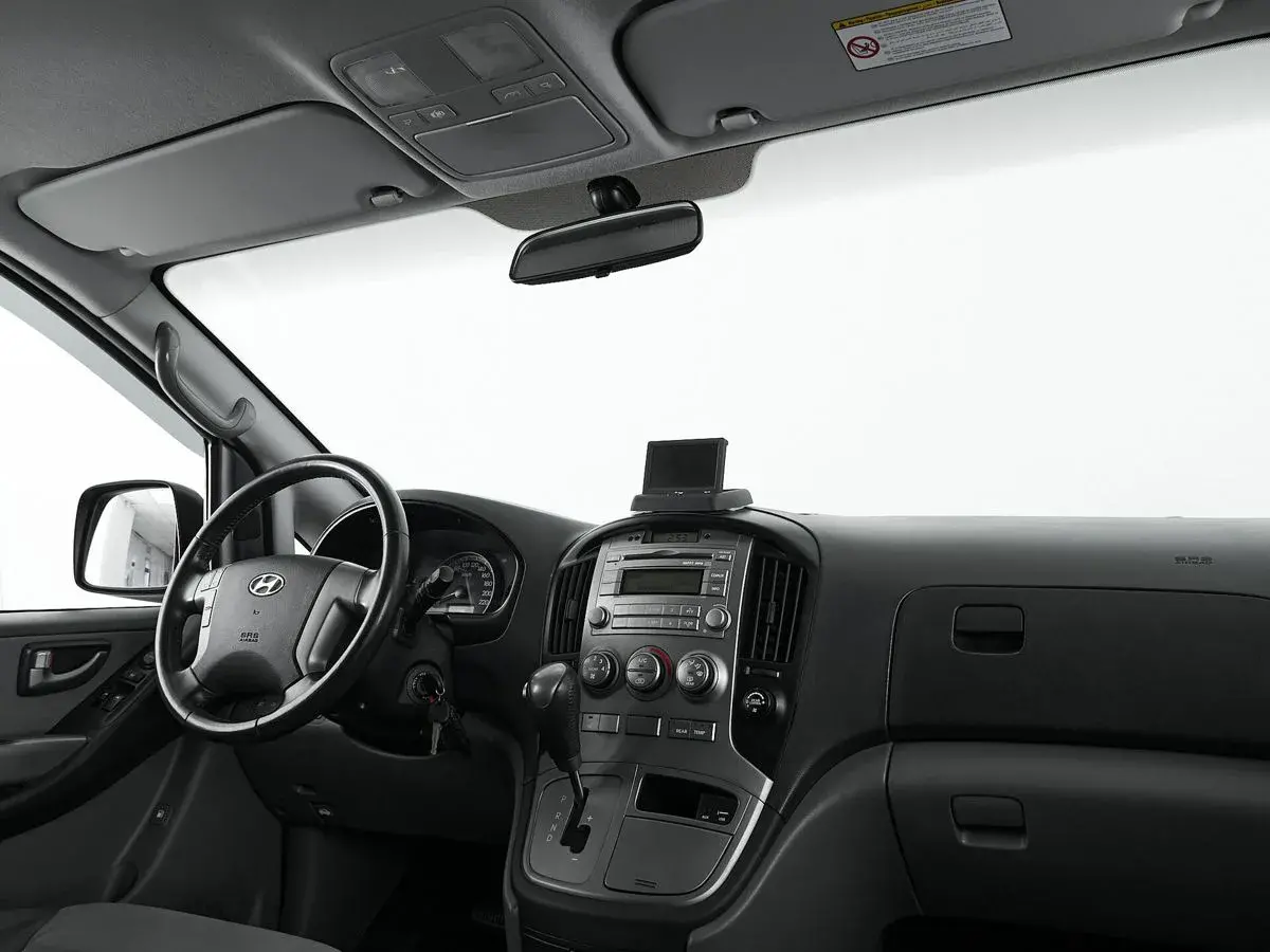 Hyundai H-1