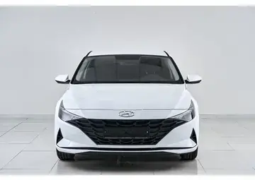 Hyundai Elantra Вид 2