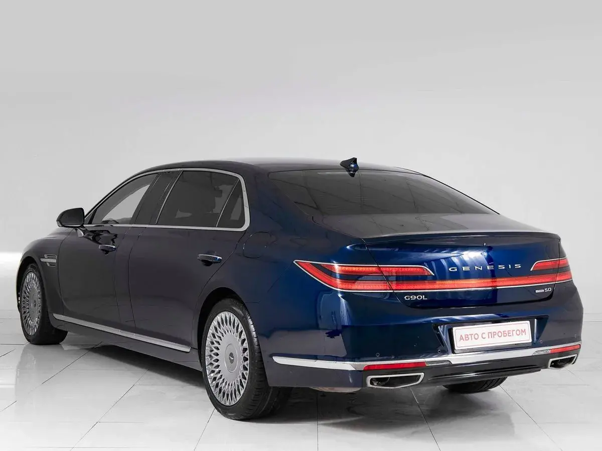 Genesis G90