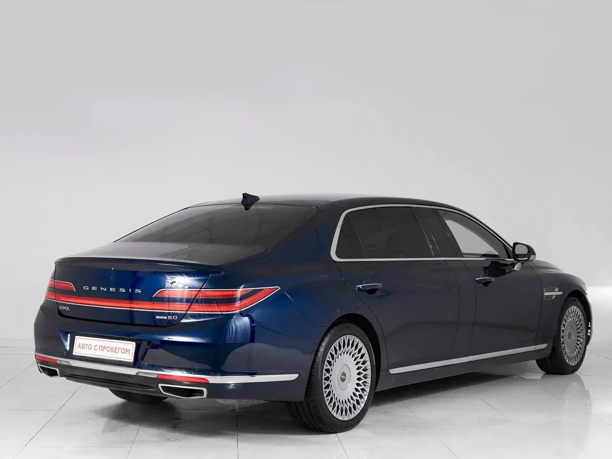 Genesis G90