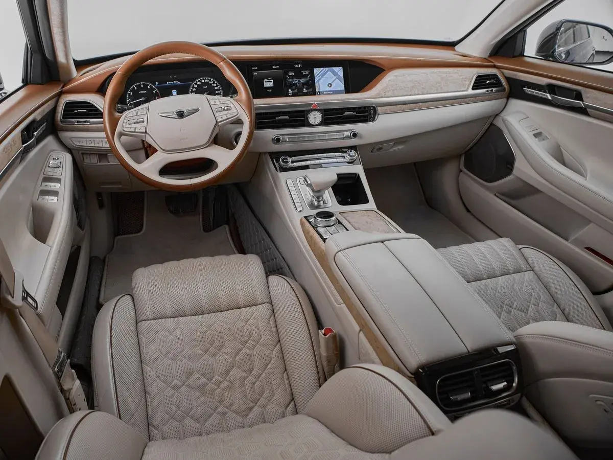 Genesis G90