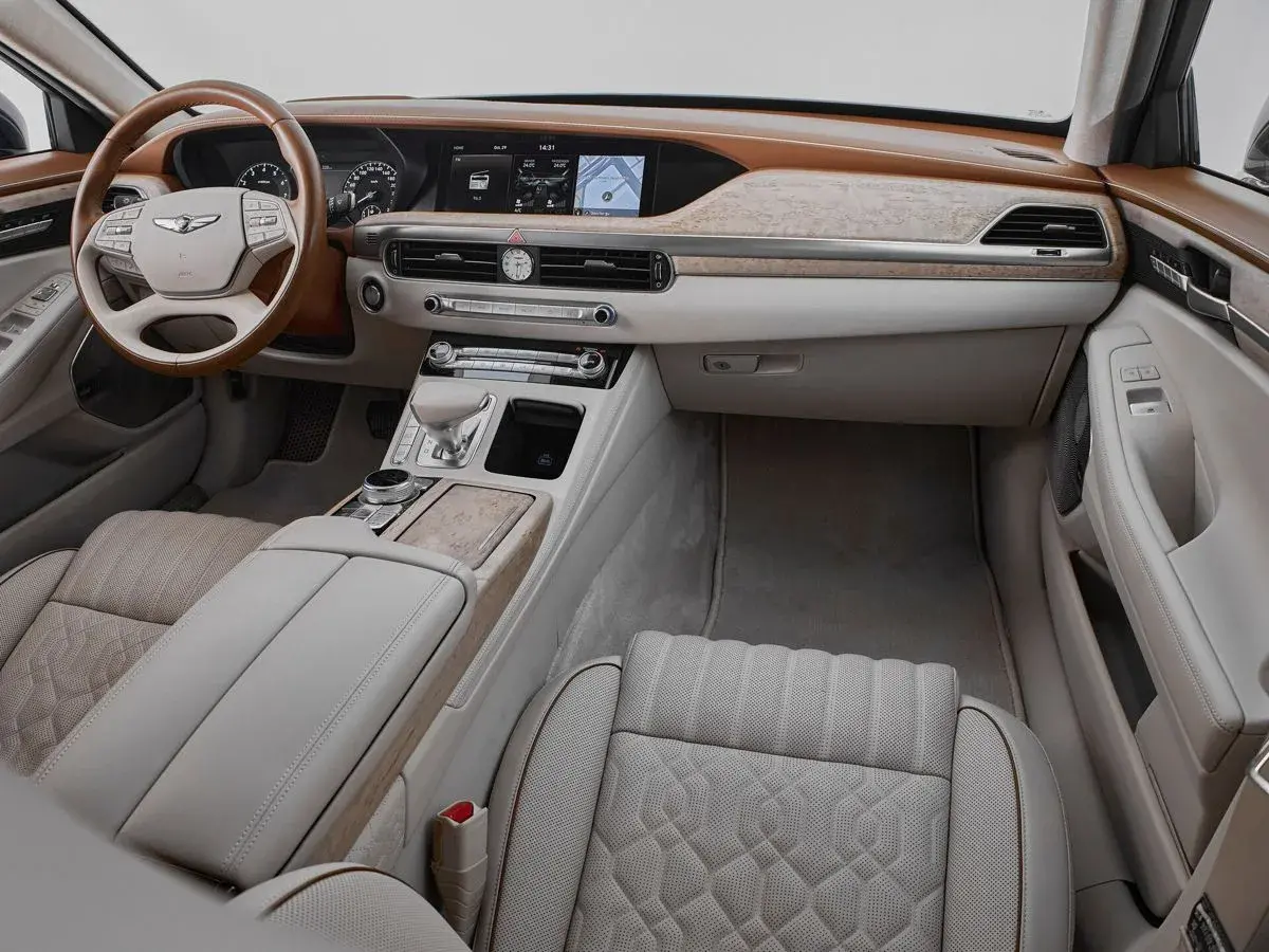 Genesis G90
