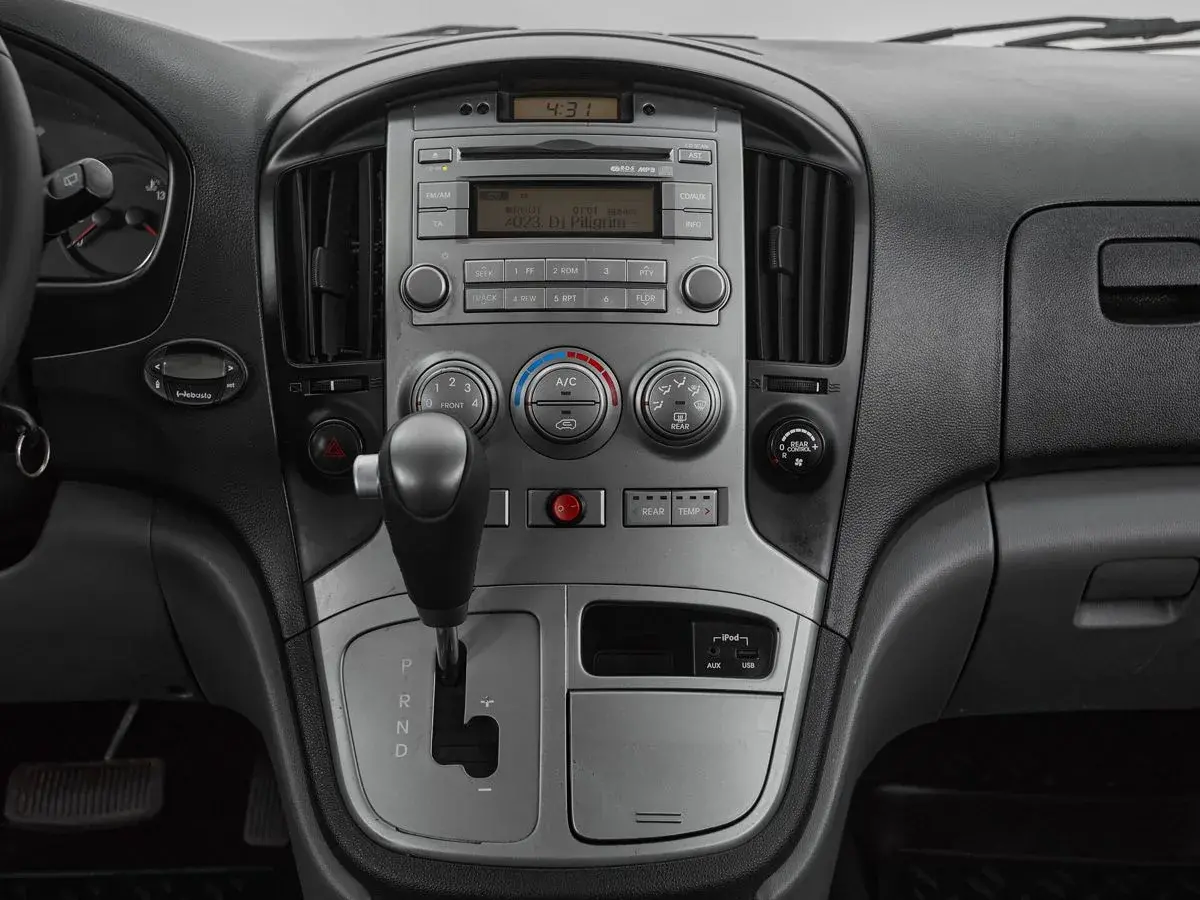 Hyundai H-1