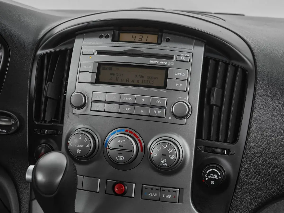 Hyundai H-1