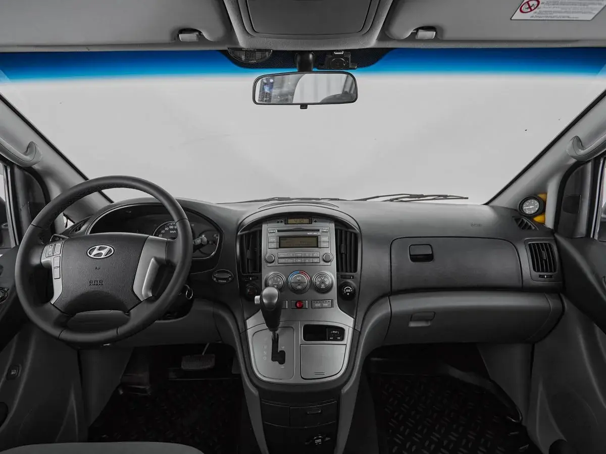 Hyundai H-1