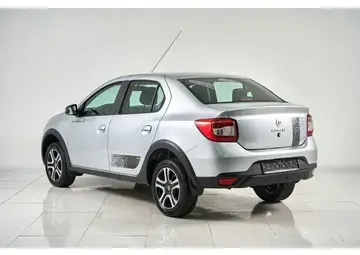 Renault Logan Вид 4