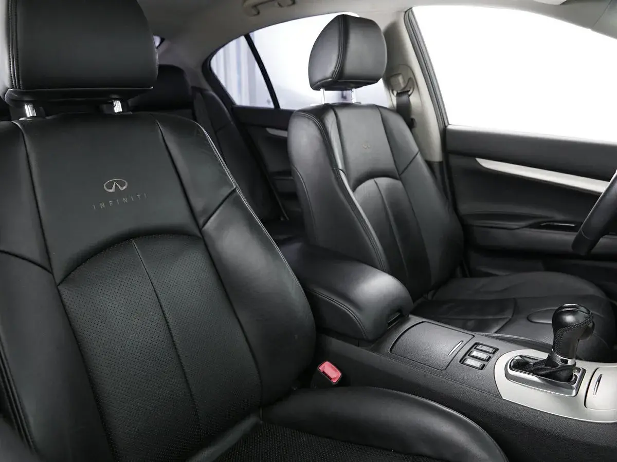 Infiniti G