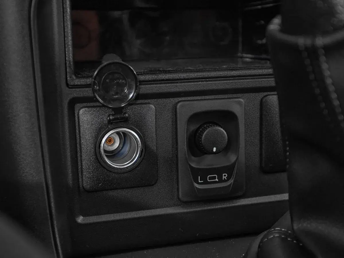 Lada Niva Travel