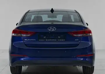 Hyundai Elantra Вид 5