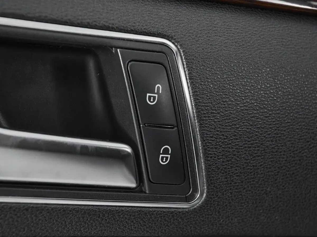 Mercedes benz E-Класс