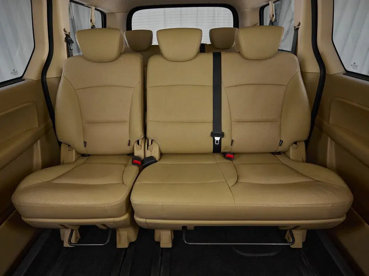 Hyundai H-1