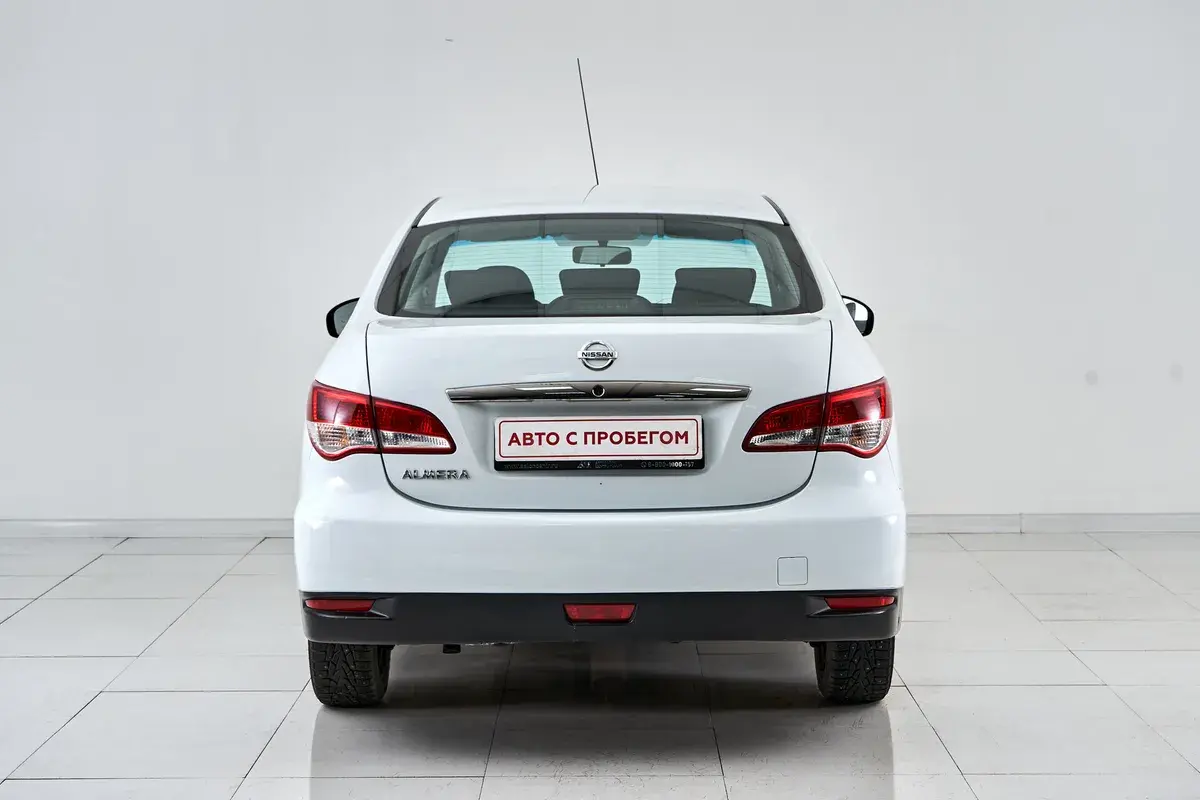 Nissan Almera