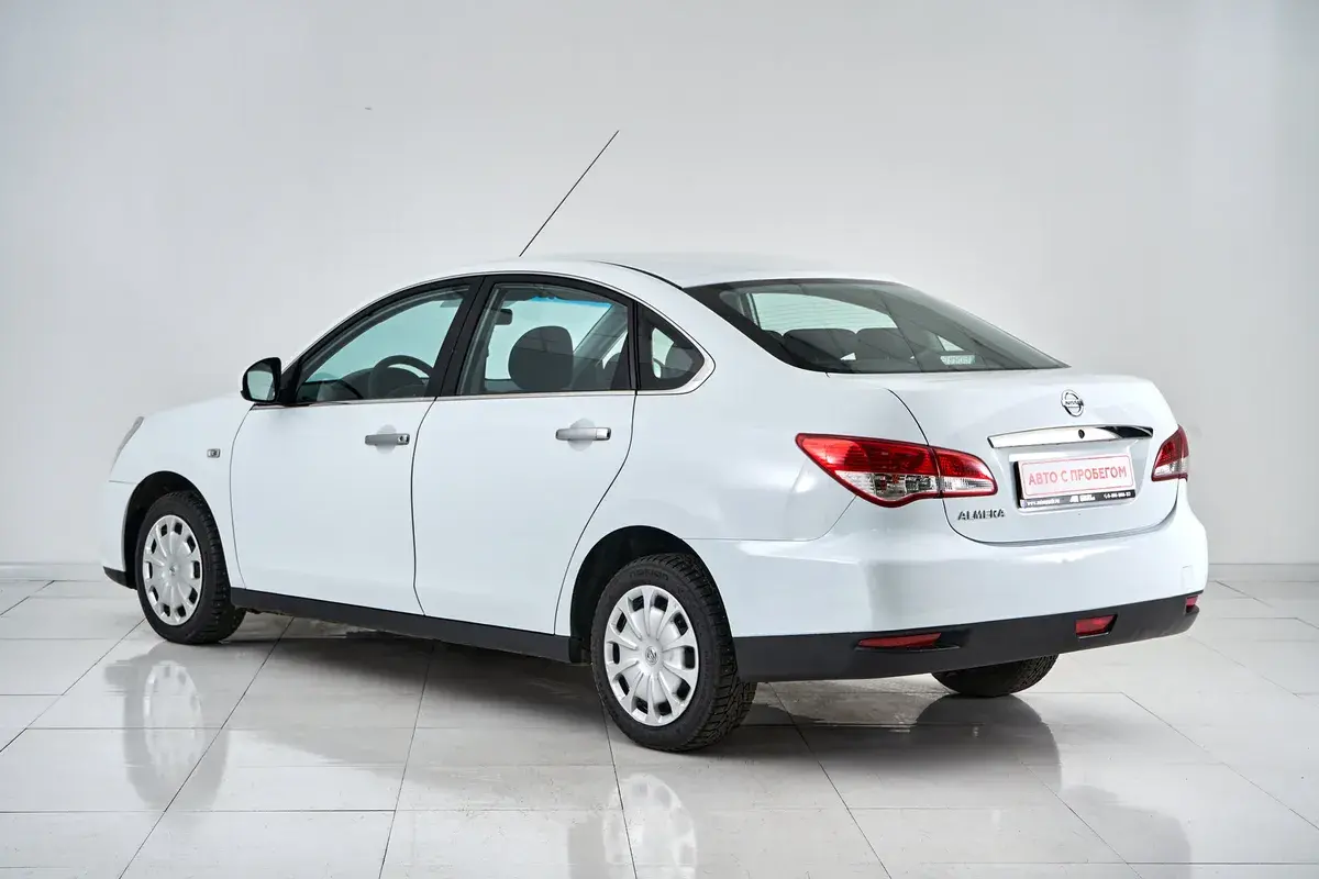 Nissan Almera
