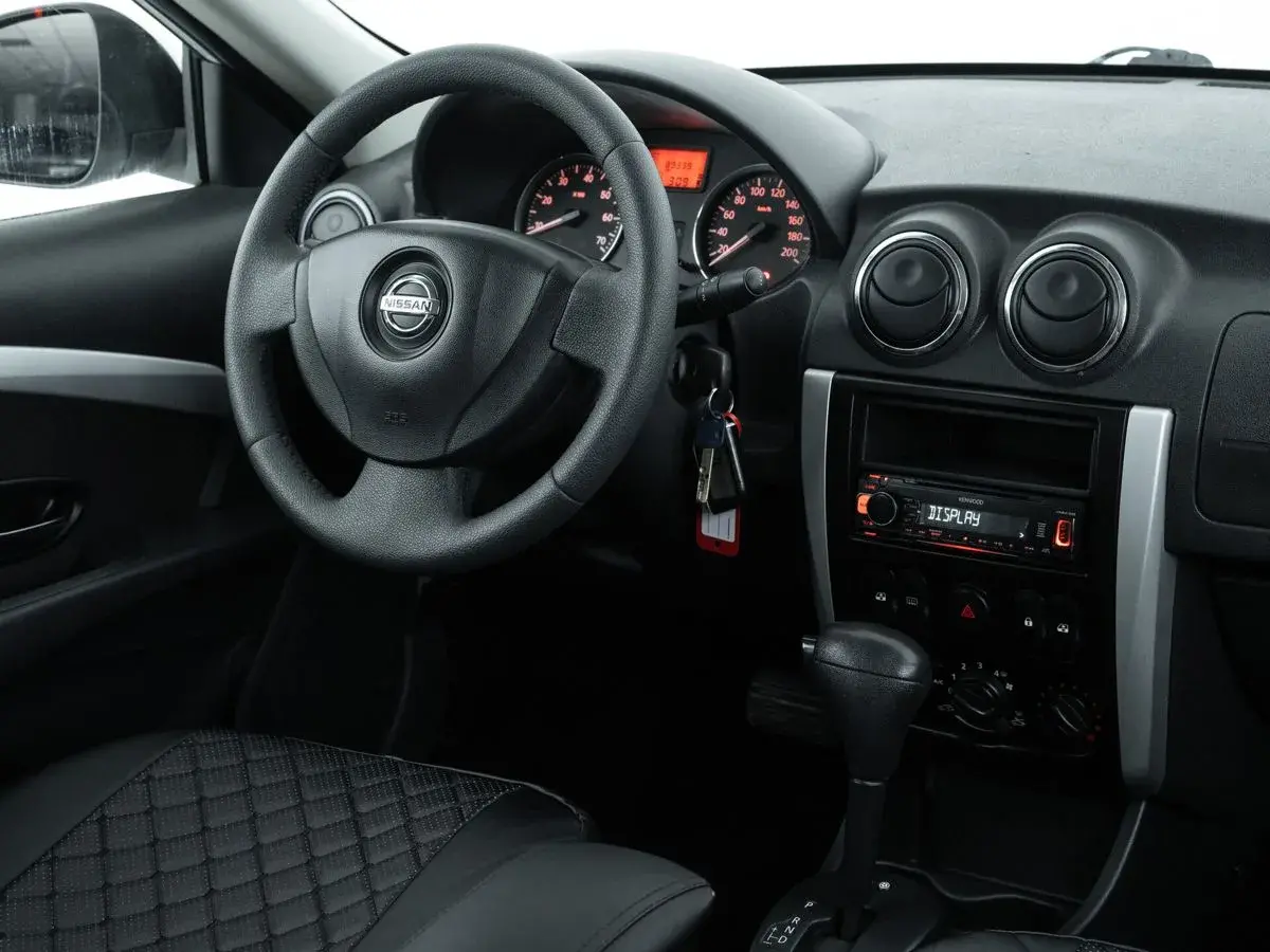 Nissan Almera