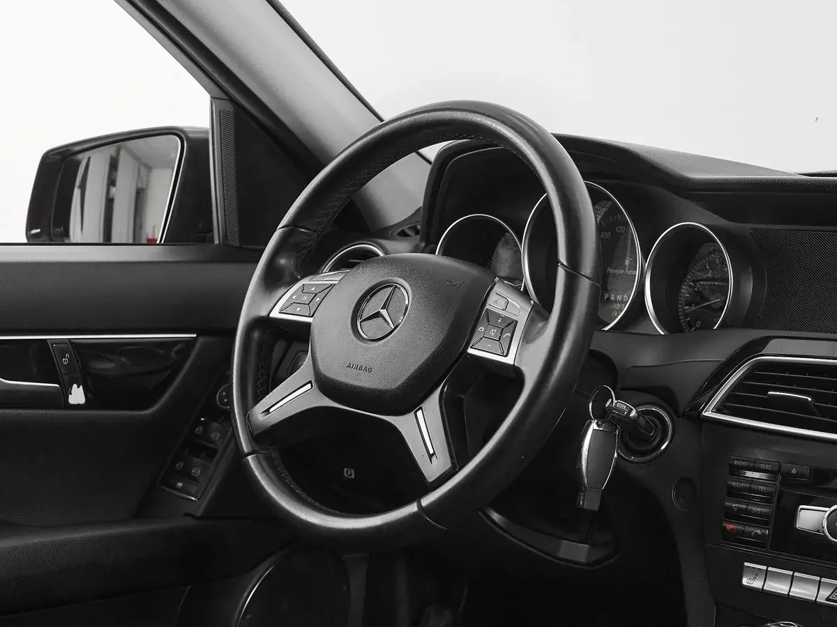 Mercedes benz C-Класс