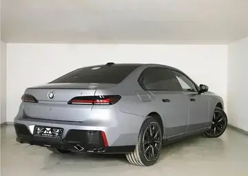 BMW 7 серии Вид 3
