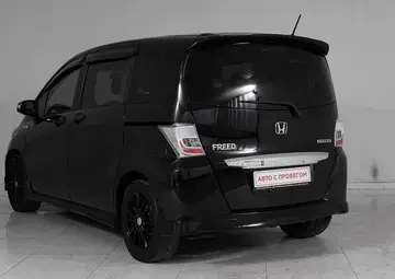 Honda Freed Вид 4