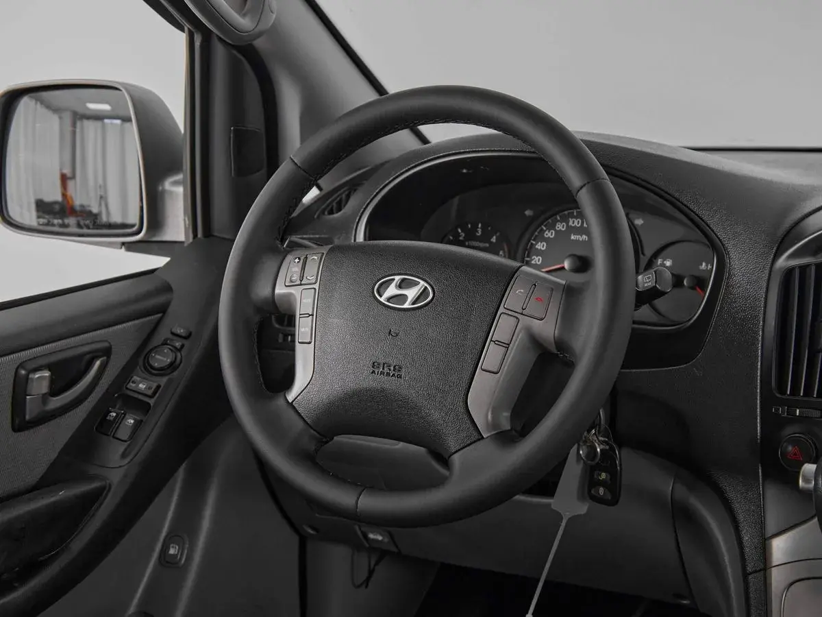 Hyundai H-1