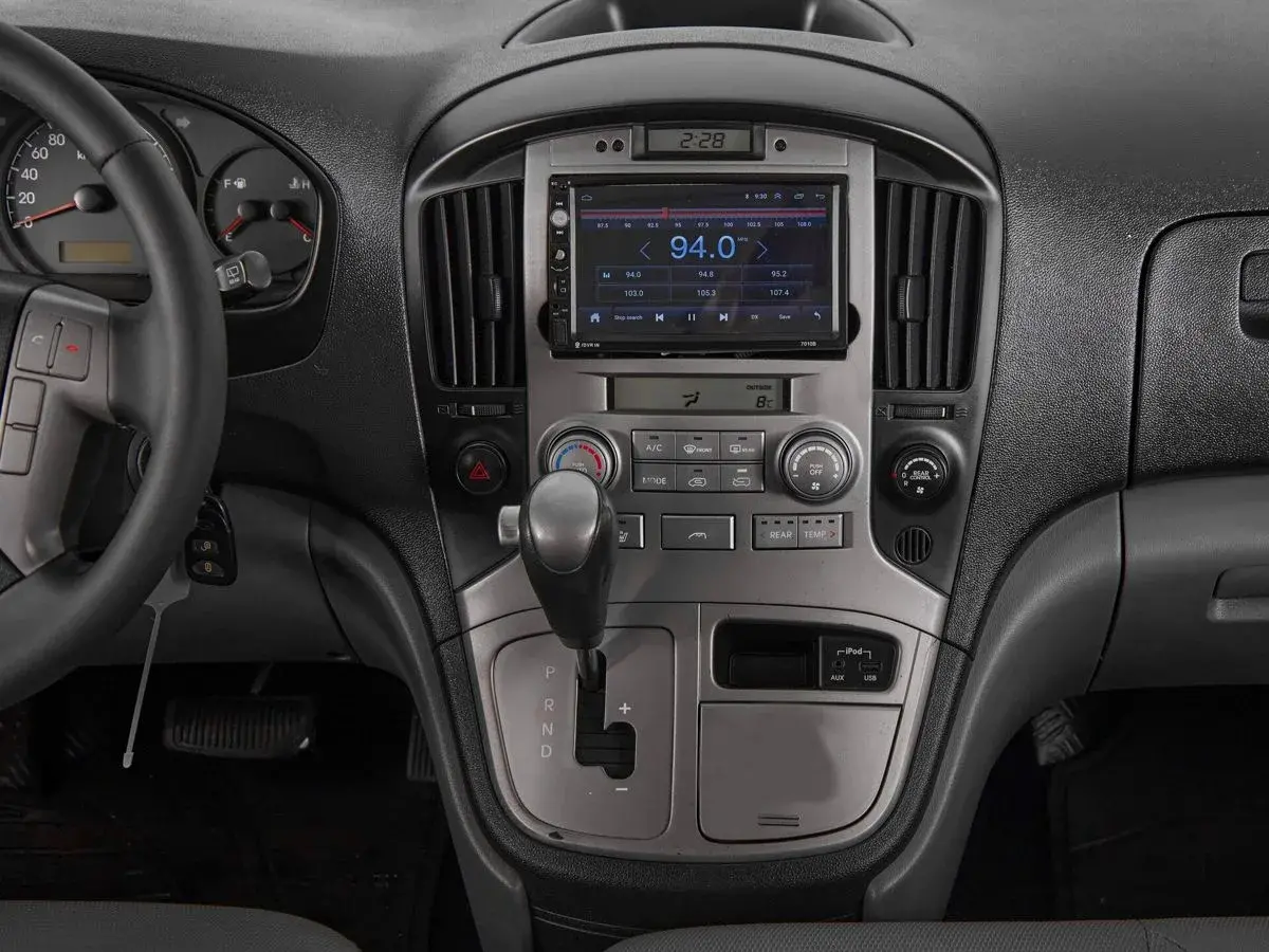 Hyundai H-1