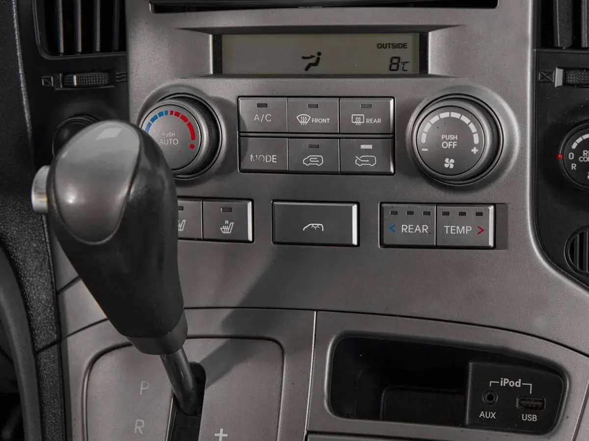 Hyundai H-1