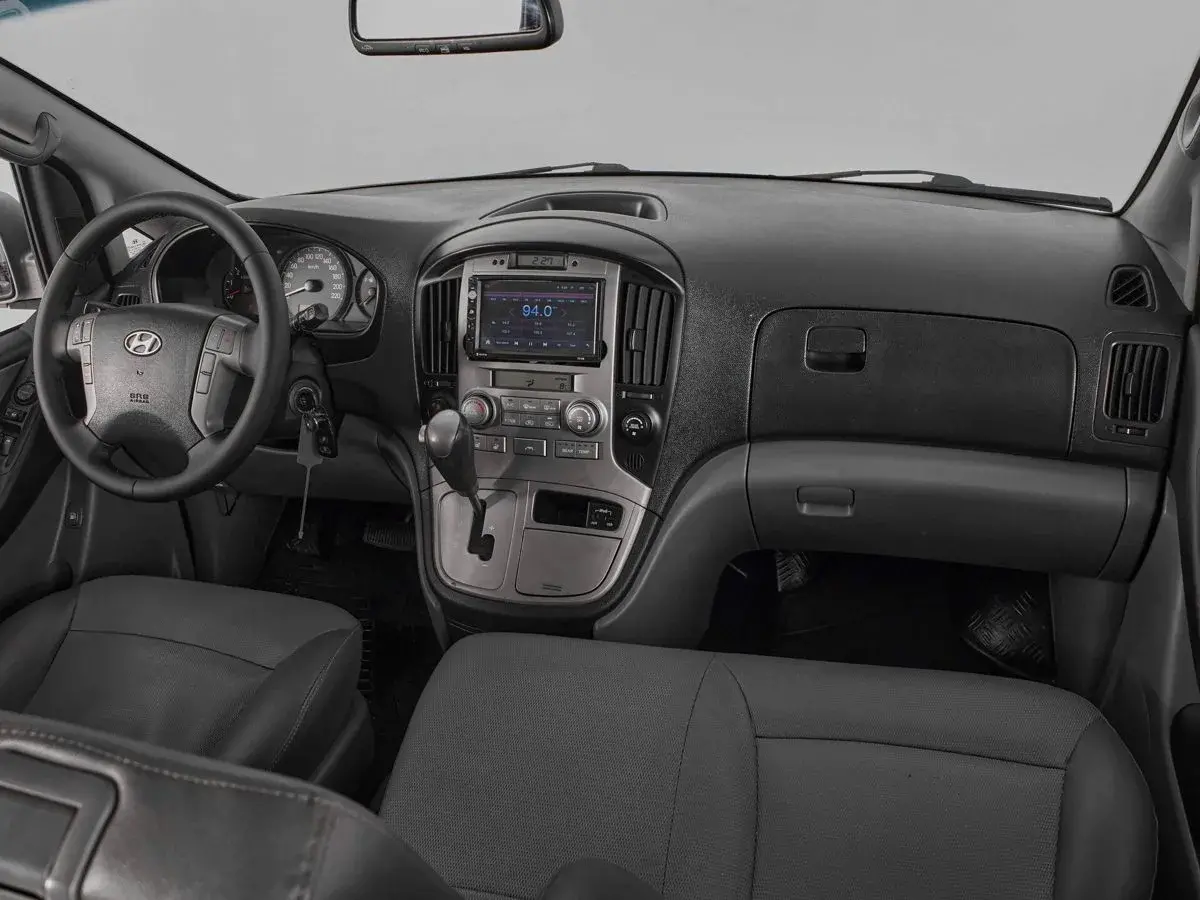 Hyundai H-1