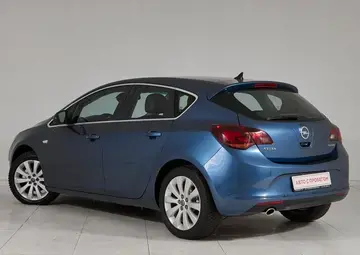 Opel Astra Вид 4