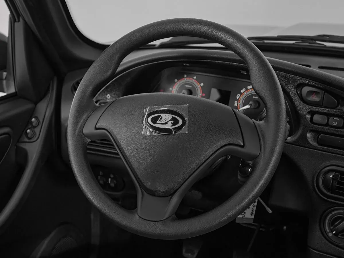 Lada Niva Travel