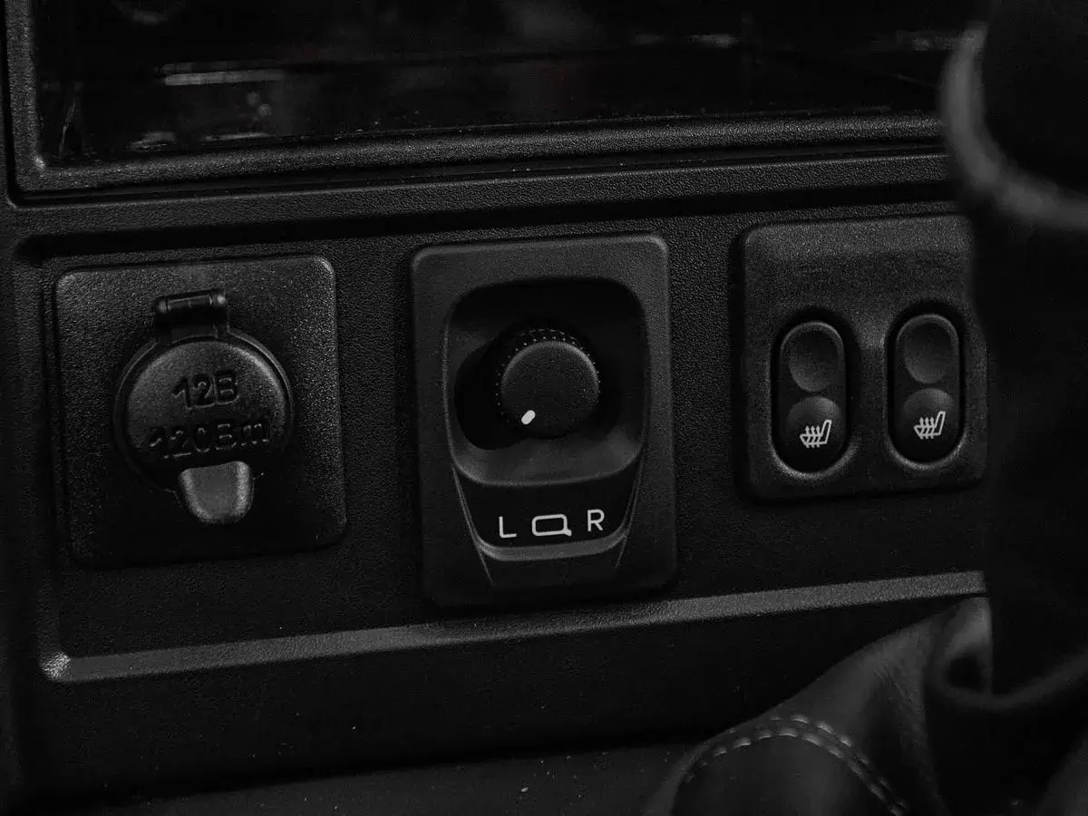 Lada Niva Travel