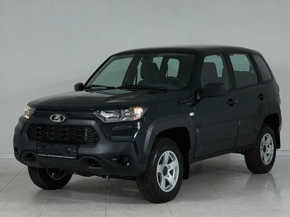 Lada Niva Travel