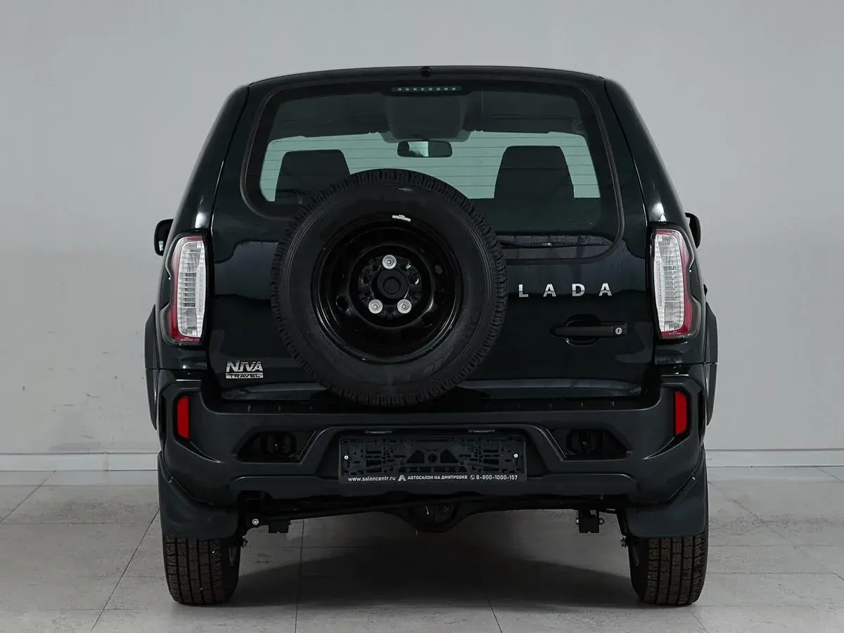 Lada Niva Travel