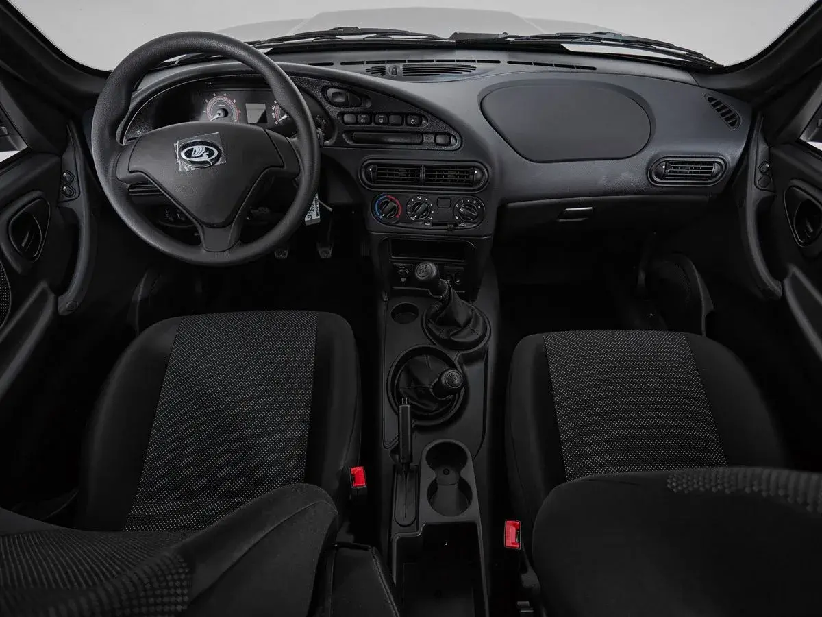 Lada Niva Travel