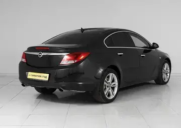 Opel Insignia Вид 3