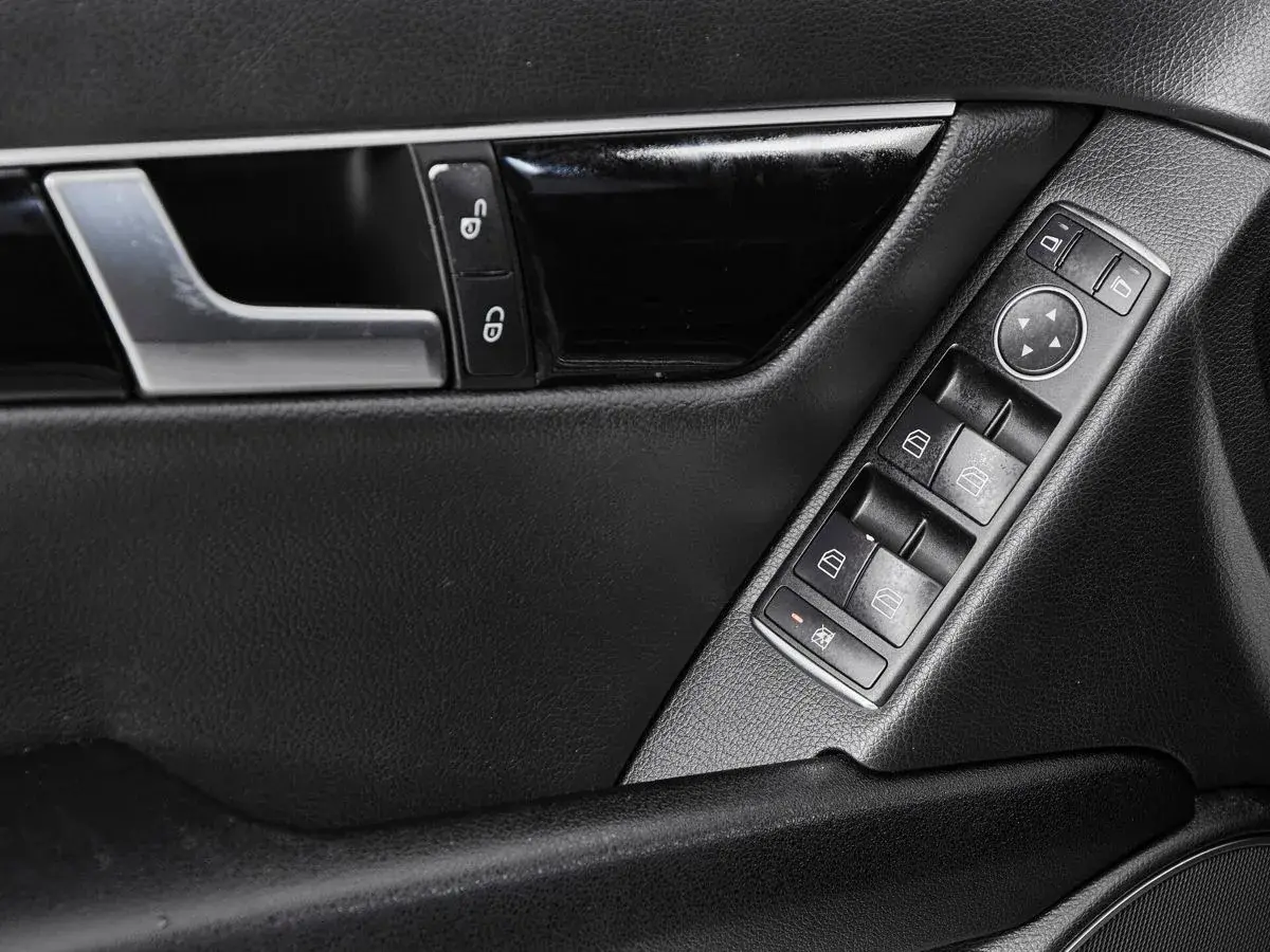 Mercedes benz C-Класс