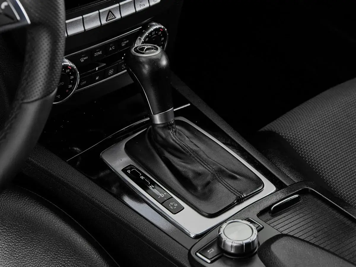 Mercedes benz C-Класс