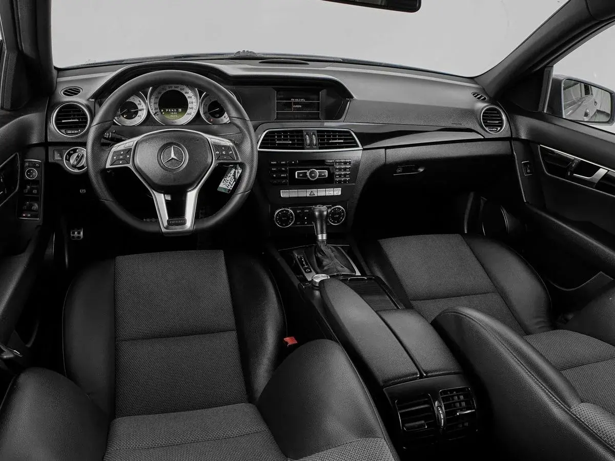 Mercedes benz C-Класс