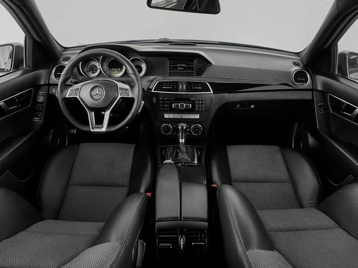 Mercedes benz C-Класс