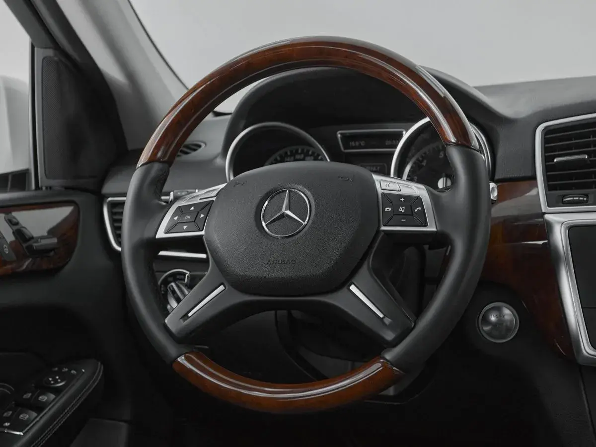 Mercedes benz M-Класс