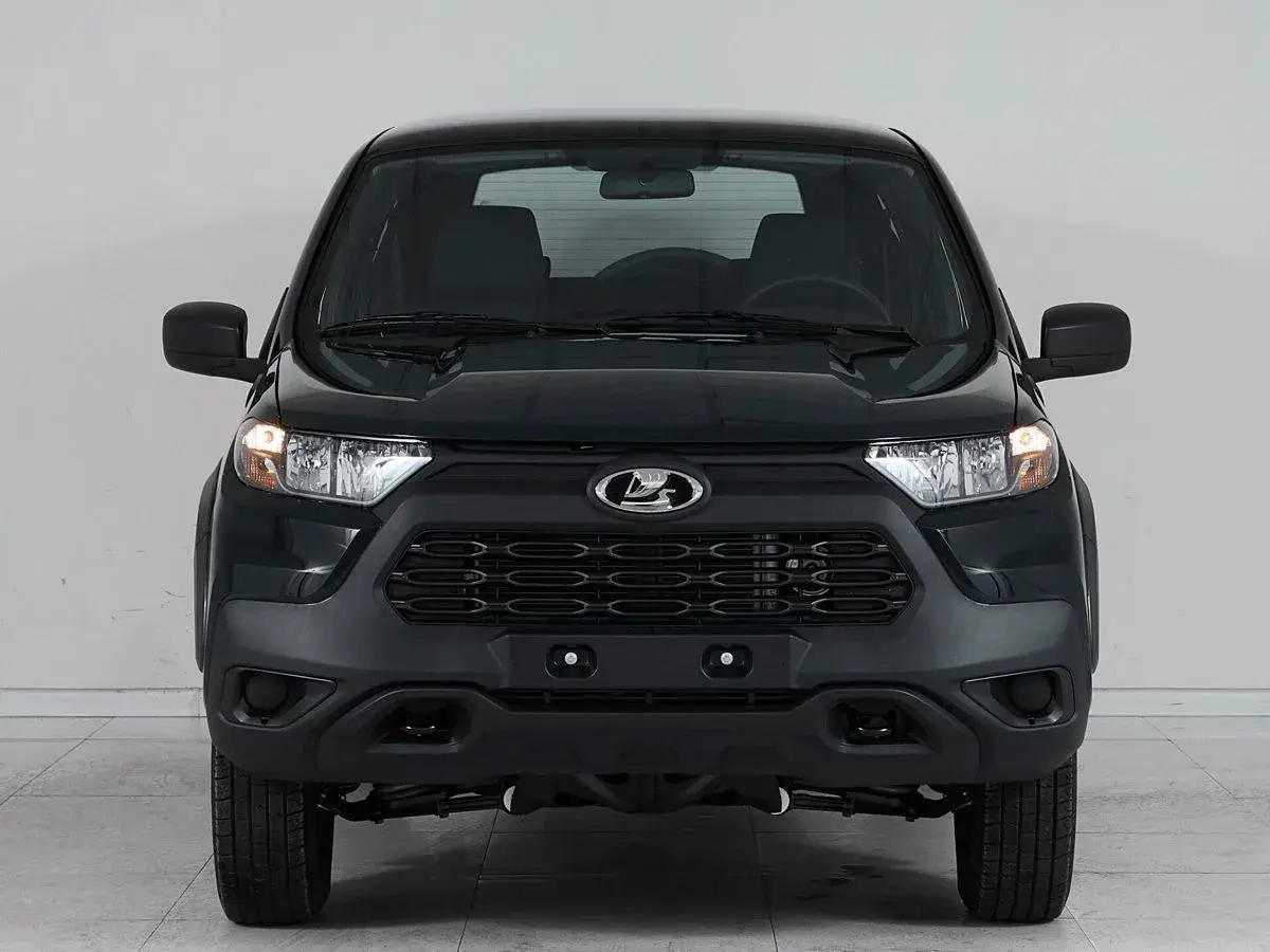Lada Niva Travel