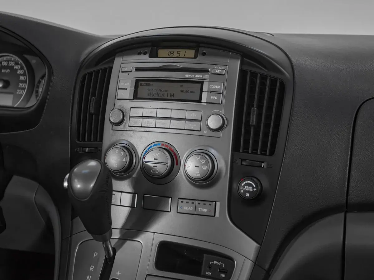 Hyundai H-1