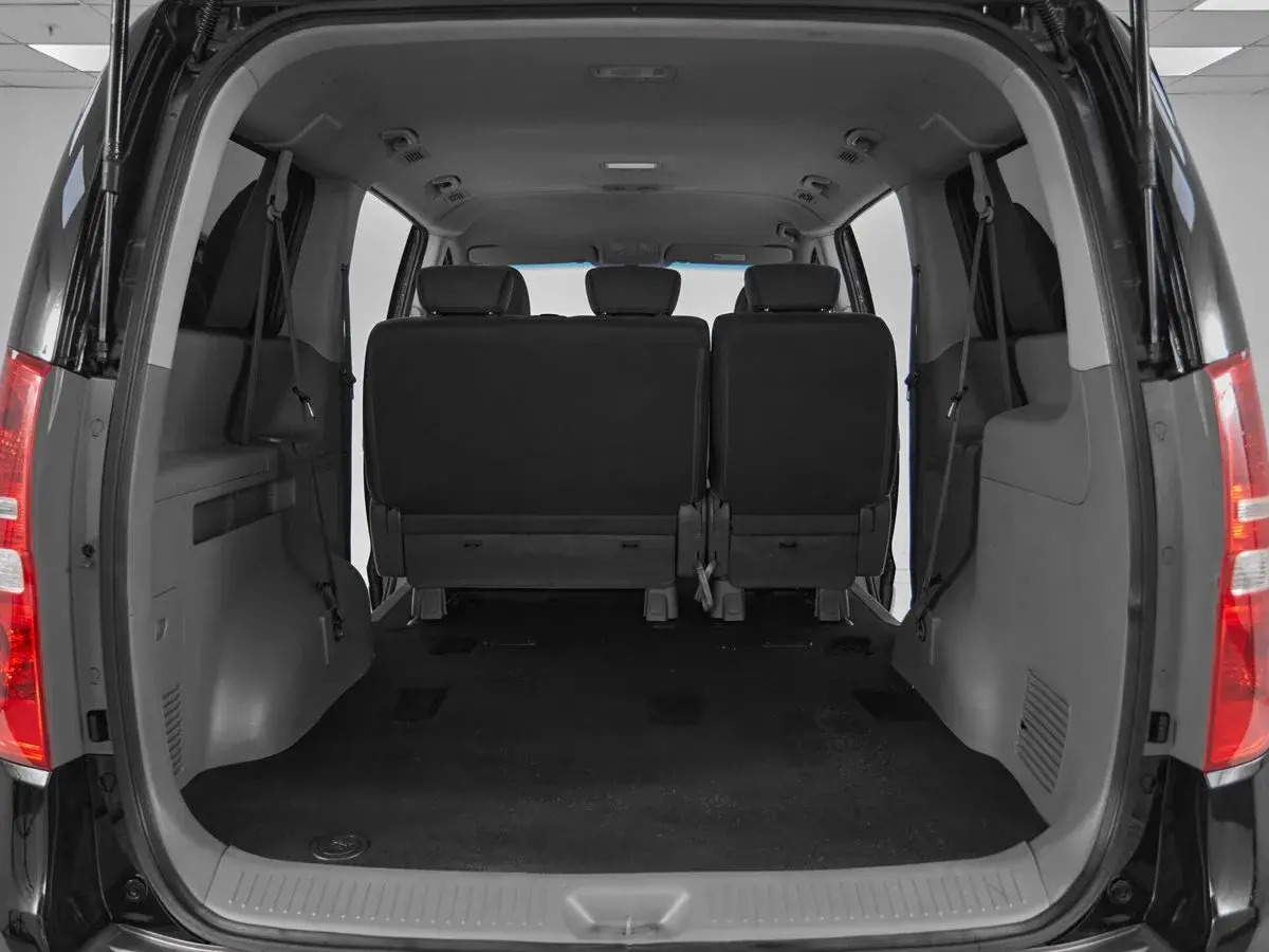 Hyundai H-1