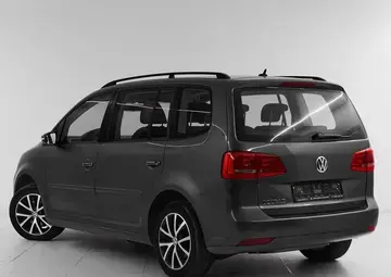 Volkswagen Touran Вид 4