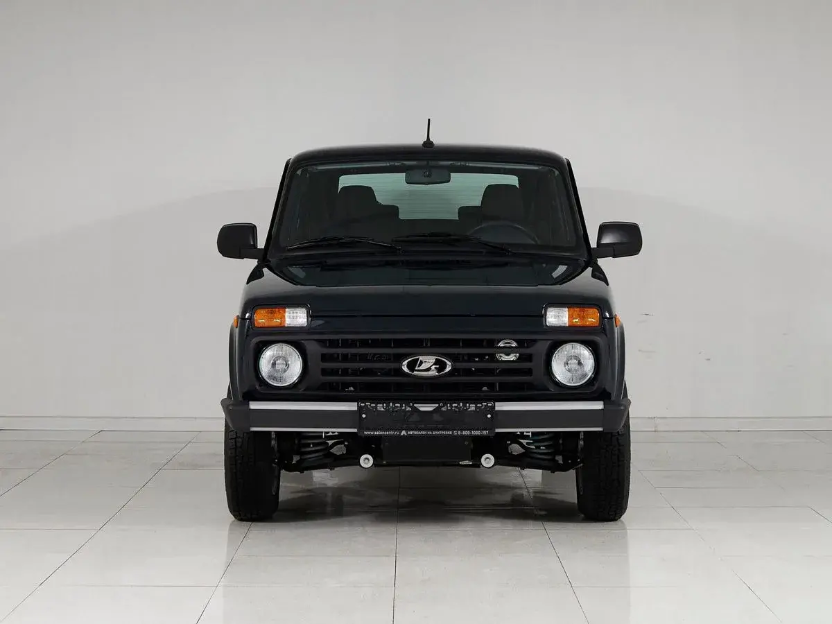 Lada Niva Travel