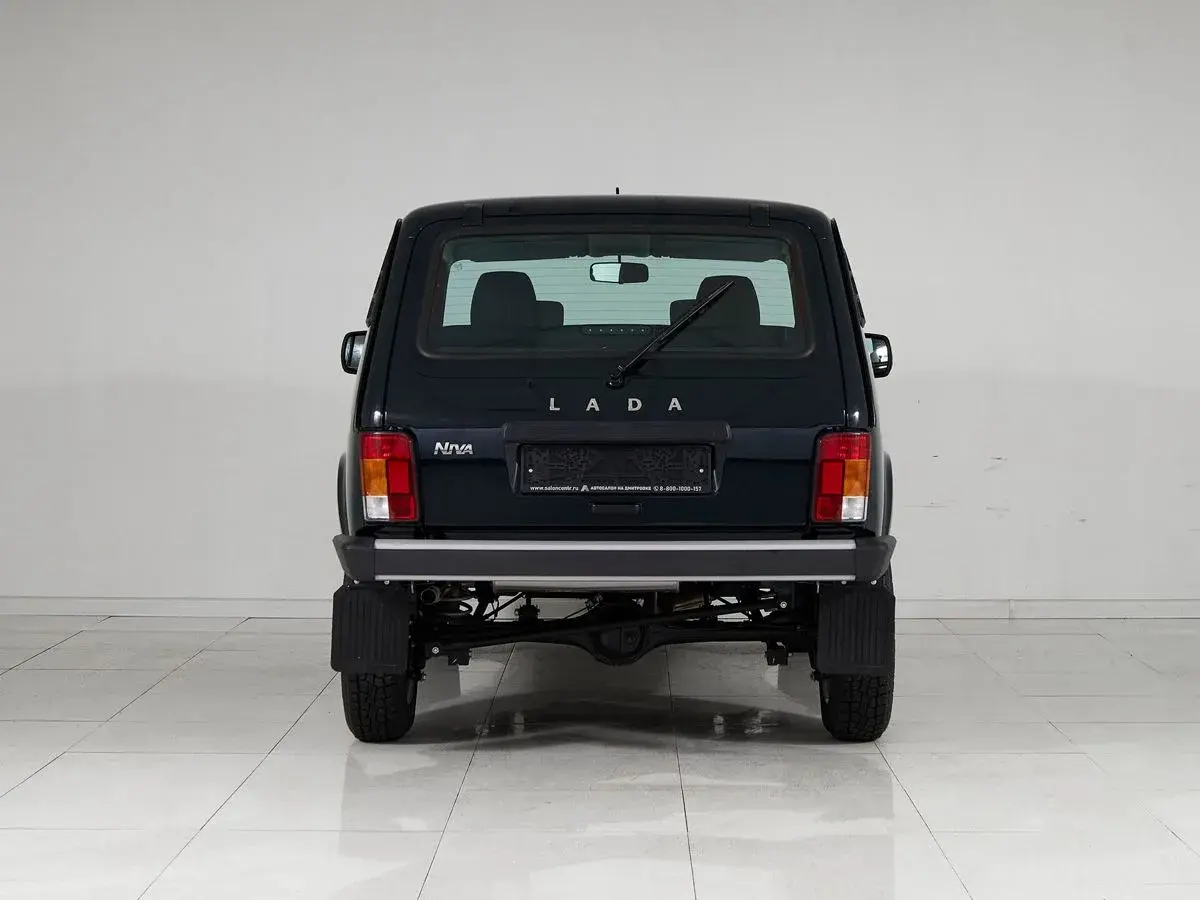 Lada Niva Travel
