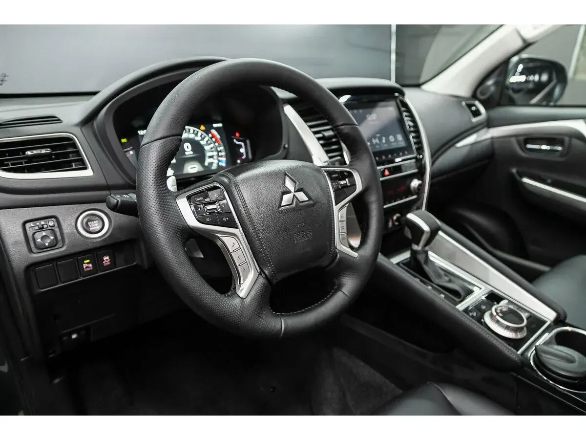 Mitsubishi Pajero Sport