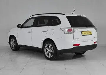 Mitsubishi Outlander Вид 4