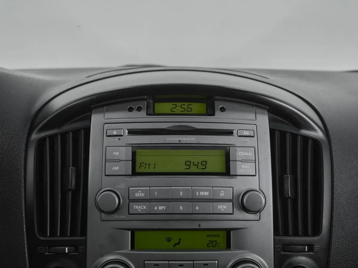 Hyundai Grand Starex